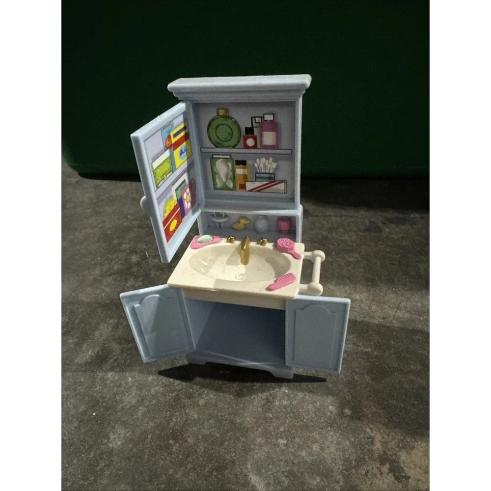 Fisher-Price Loving Family Dollhouse 2002 Blue Bathroom Vanity w/ Mirror & Sink